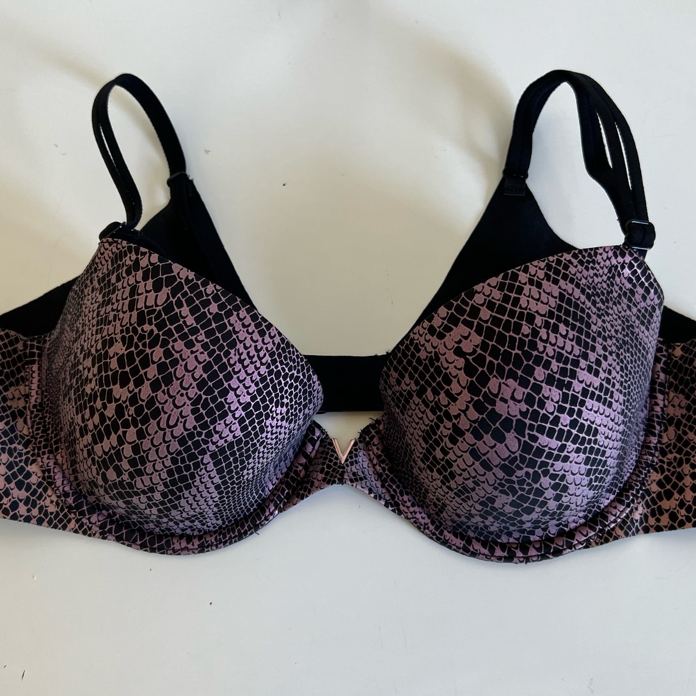 36B lightly lined Demi cup